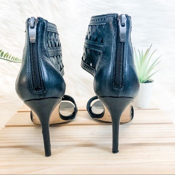 Via Spiga Vanka Black Ankle Cuff Sandals Heels Size 5.5M - Picture 5 of 8